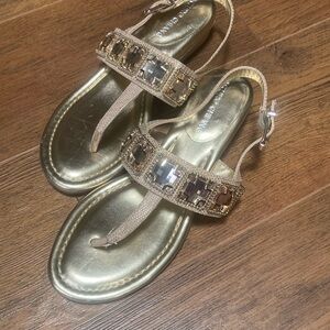 NWOT Arturo Chiang Gold Crystal Embellished Sandals size 7